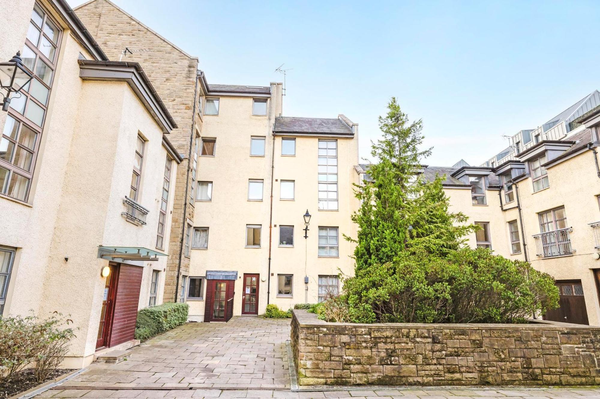 Joivy Stylish Apartment With Balcony In Old Town Edimburgo Exterior foto